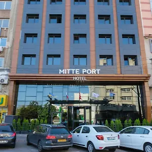 Отель Mitte Port ****